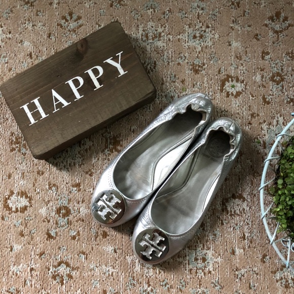 Tory Burch Shoes - Silver Tory Burch Flats size 6